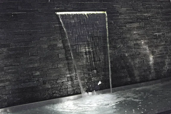 Waterfall Illumination 60