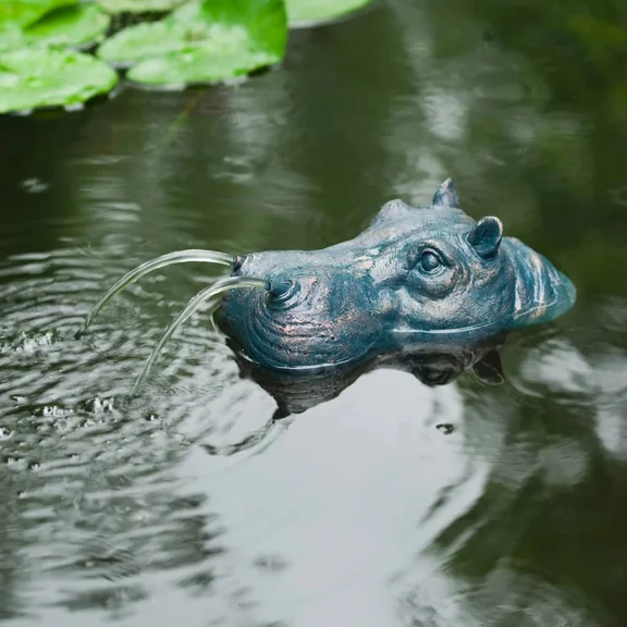 Spuitfiguur drijvend nijlpaard